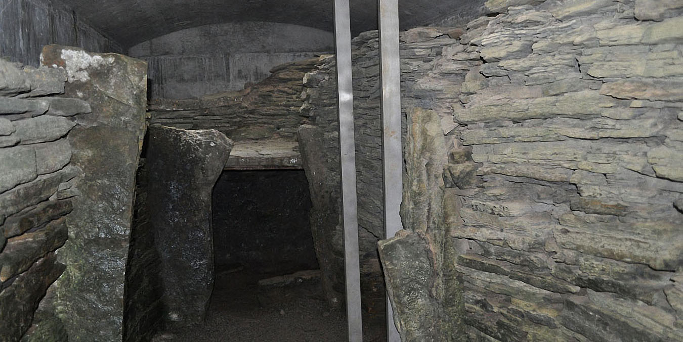 Orcades : le tumulus dit “La tombe des aigles”